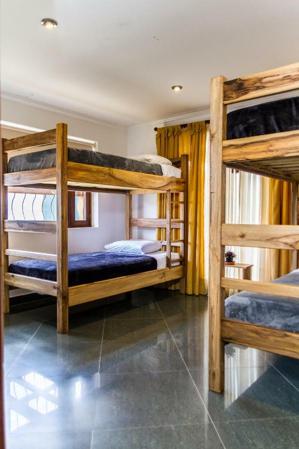 Nibiru Hostel บียาเดเลย์บา ภายนอก รูปภาพ