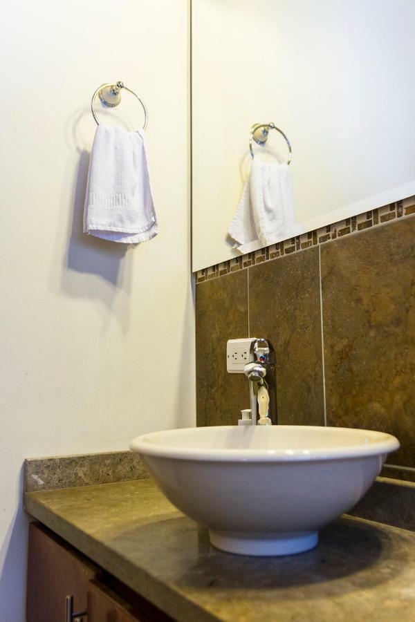 Nibiru Hostel บียาเดเลย์บา ภายนอก รูปภาพ